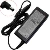 Orginal Samsung 19V/3.15A Netzteil (Ad-6019)