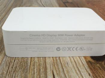 Apple A1097 Cinema HD Display 90W AC Power Adapter Netzteil 24.5V 3.7A  20" 23"